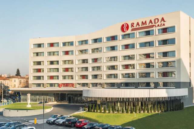 Отель Ramada Plaza Craiova Крайова-3